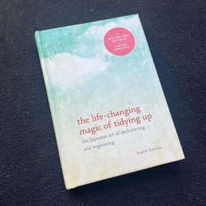 🎈 the life-changing magic of tidying up by Marie kondo